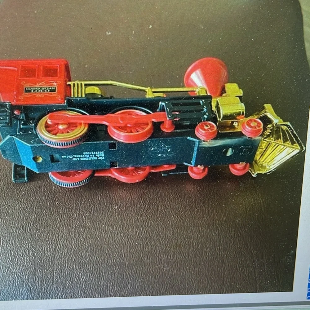 Classic Steam Loco Pull Back Train